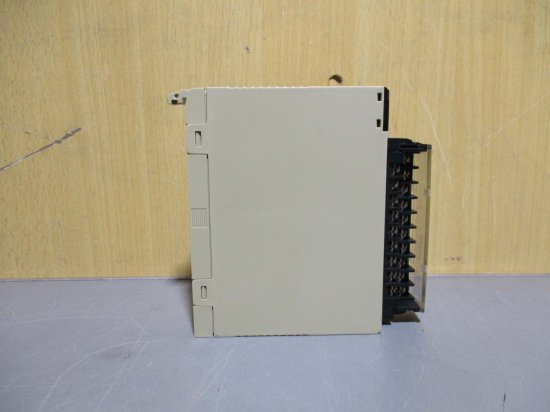 中古 OMRON OUTPUT UNIT C200H-OD212 出力ユニット 3個 - growdesystem