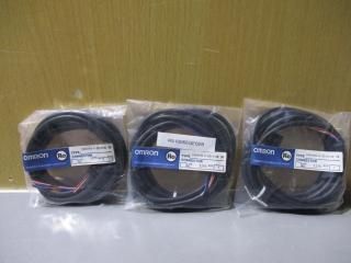  OMRON 1969489-0 EE1010R  LOCKING CONNECTOR 2M CABLE 3