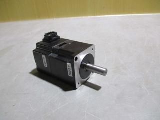��� YASKAWA AC SERVO MOTOR SGMJV-A5AAA21 AC �����ܥ⡼����  50W