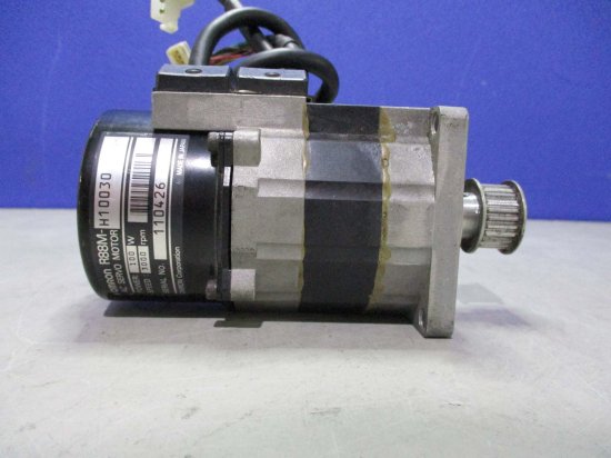 中古 Omron R88M-H10030 AC Servo Motor 100W 3000rpm - growdesystem