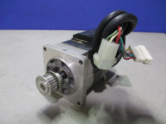 中古 Omron R88M-H10030 AC Servo Motor 100W 3000rpm - growdesystem