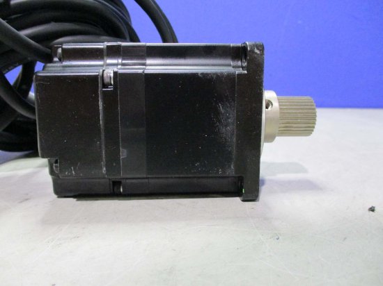 中古 YASKAWA AC SERVO MOTOR SGMJV-02ADA21 AC サーボモータ 200W - growdesystem