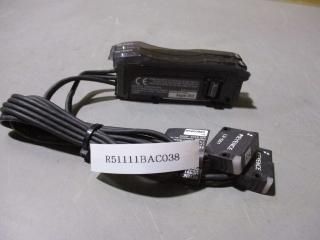 Keyence Digitaler Lasersensor LV-N10/LV-S61 2SET