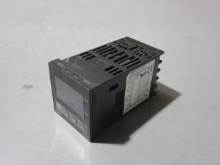  OMRON E5CN-R2P Temperature Controller 100-240VAC  