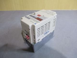  YASKAWA INVERTER CIMR-J7AAB0P4 С 0.4KW