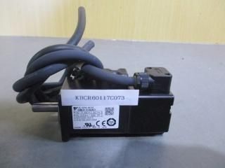  YASKAWA SGMJV-01ADA21  AC SERVO MOTOR 