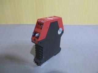  IDEC SAFETY RELAY MODULE HR1S-AC5121