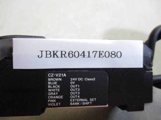 中古 KEYENCE DIGITAL RGB SENSOR CZ-V21A/CZ-H72 センサーヘッド - growdesystem