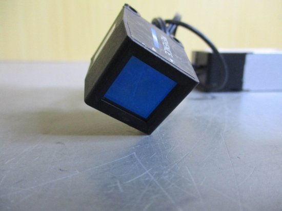 中古 KEYENCE DIGITAL RGB SENSOR CZ-V21A/CZ-H72 センサーヘッド - growdesystem