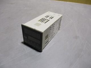  Yamatake SDC10  Temperature Controller