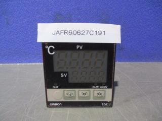 OMRON TEMPERATURE CONTROLLER E5CJ-Q2 Ĵ
