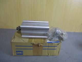  SMC CDQ2A63-100DM ®