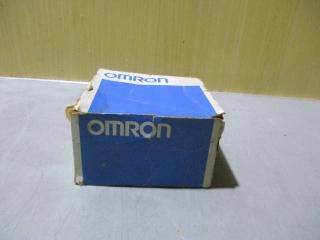 OMRON PROXIMITY SWITCH E2E-X5D1