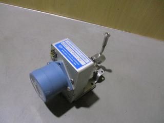  MKS 245-12013/M061-LS-560 SYNCHRONOUS STEPPING MOTOR 