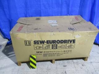 SEW-EURODRIVE KA87/T DV160M4/BM/HF  11KW 50/60HZ 