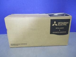  MITSUBISHI INVERTER FR-A820-2.2K-1 С 3PH AC200-240V