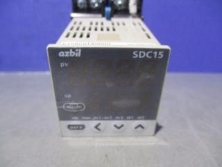  yamatake-Honeywell SDC15 igitronik Controller /AT8-DF11K