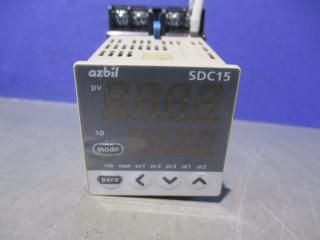  yamatake-Honeywell SDC15 igitronik Controller /AT8-DF11K
