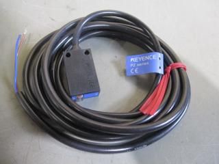  KEYENCE PZ-51LT Photoelectric Sensor 