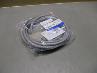   OMRON  D4C-3232 LIMIT SWITCH