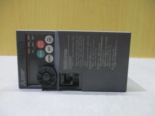  MITSUBISHI INVERTER FR-E710W-0.4K С