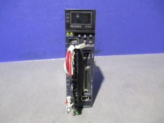  KEYENCE AC SERVO SV-010P2 200-230v 100w