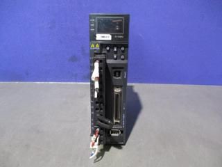  KEYENCE AC SERVO SV-020P2