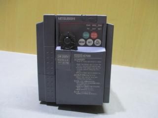  MITSUBISHI INVERTER FR-E720-2.2K С