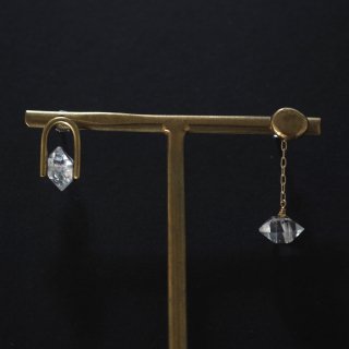 Ishtar：Harkimer diamond asymmetry