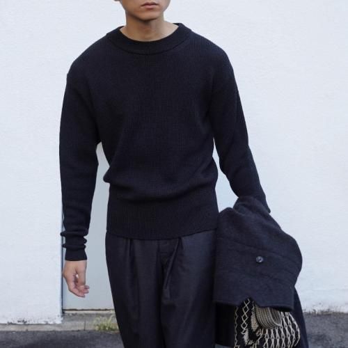 BOXY ROUND NECK SWEATER