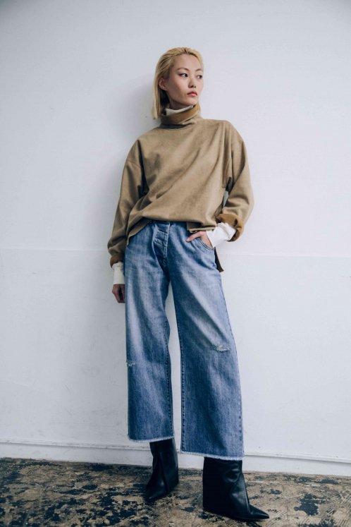 DAMEGED LOW RISE WIDE DENIM PANTS