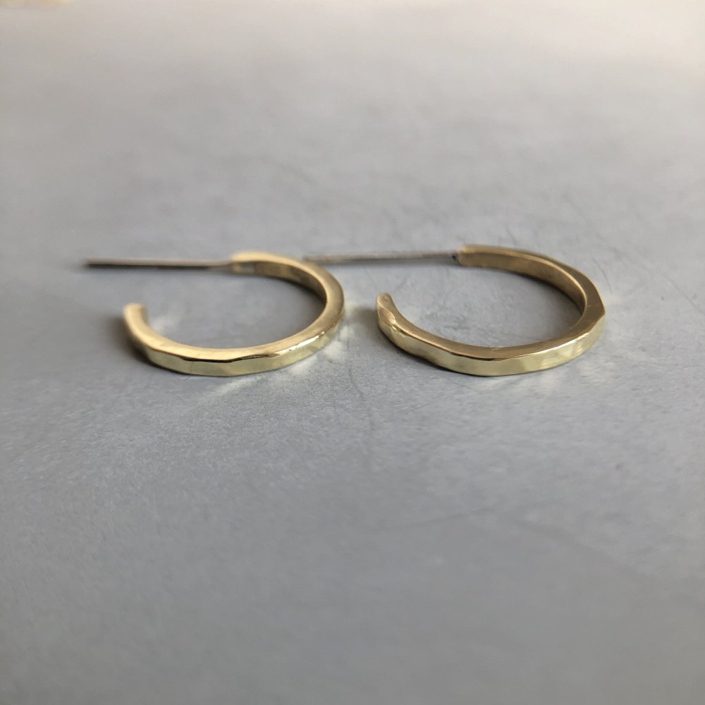 brass pierce koeda hoop / 真鍮ピアス 小枝 フープ - FUURA handmade studio