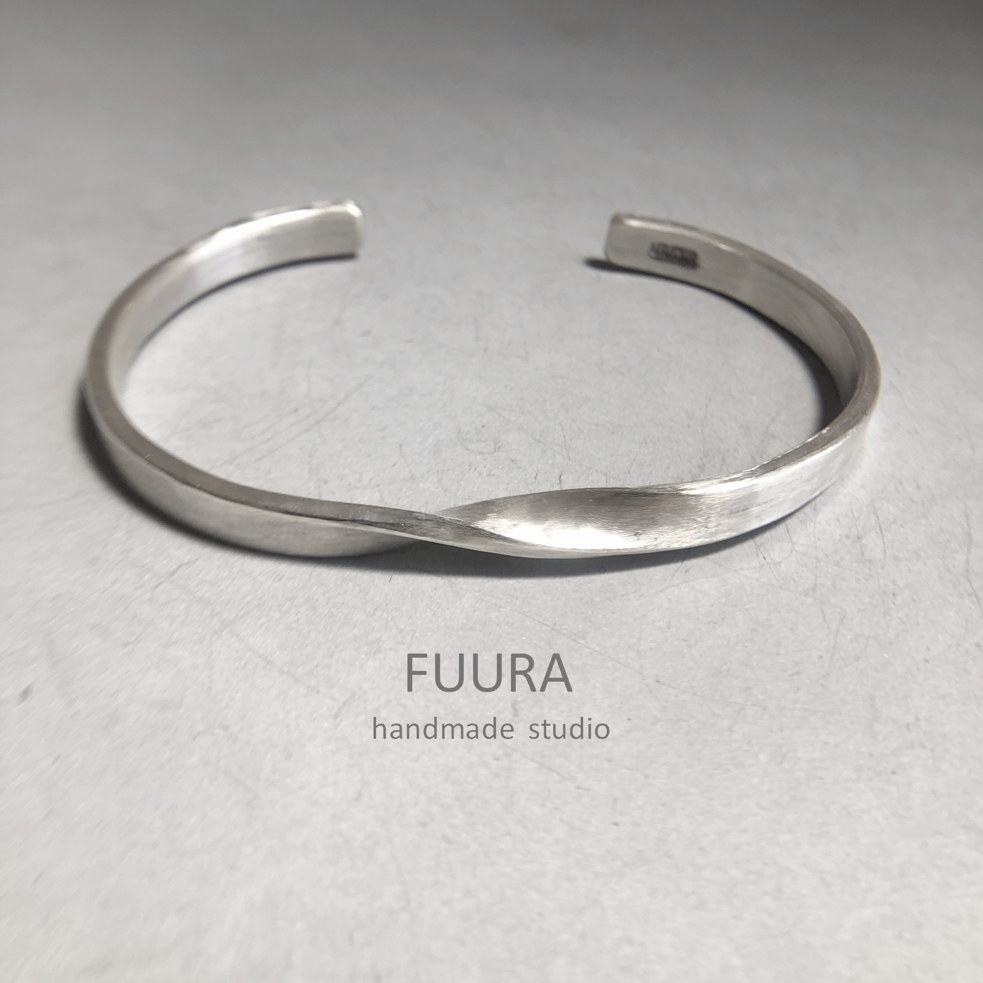 silver bangle 4mm round bar type / シルバーバングル 4mm 丸棒タイプ - 一点ものおしゃれリング  普段使いシンプル大人アクセサリー【FUURA】