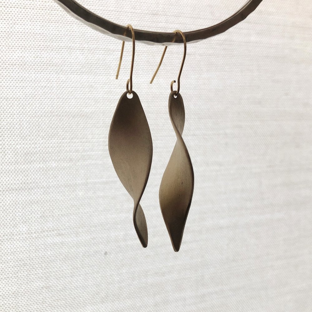 leaf pierce brass / 真鍮ピアス 葉っぱ - FUURA handmade studio