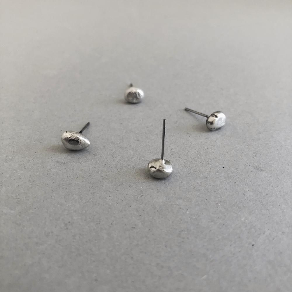 TEN./メルトピアス/silver925/美品 silver925］Half moon Pierce (Silver) – TRES