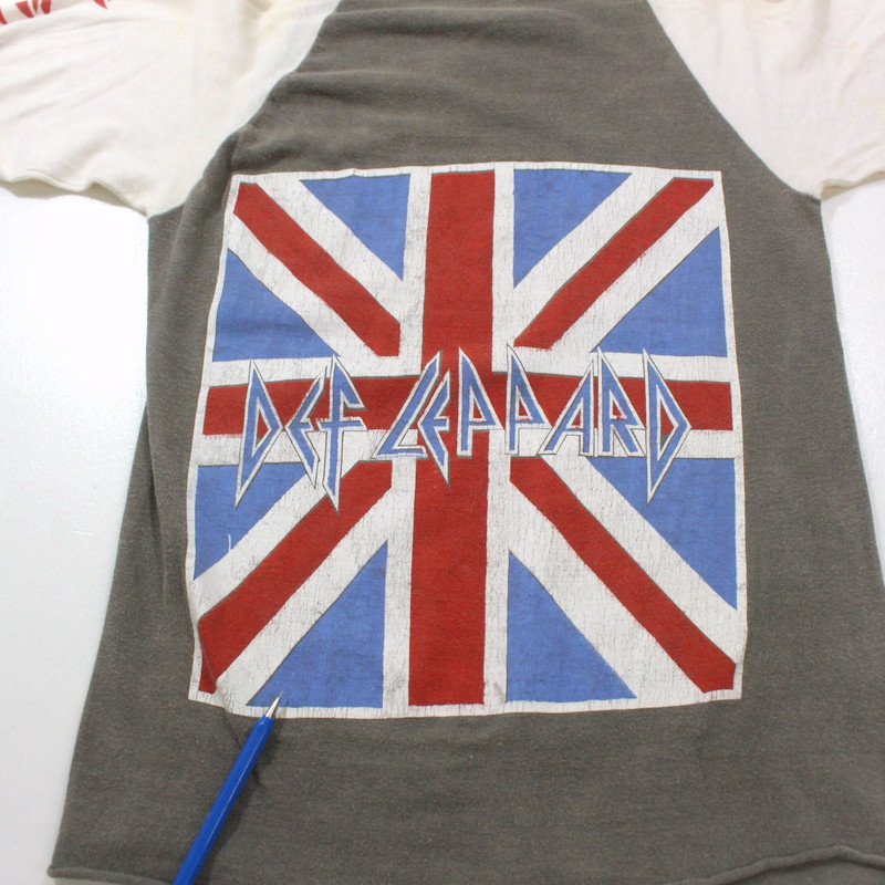 80s デフレパード Def Leppard Pyromania Tour バンドＴシャツ 古着 ★ メンズ ~XSサイズ相当 グレー -  KAZZIN Time recycler 広島にある古着屋オンラインショップ カジン タイム リサイクラー