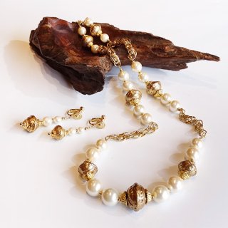 80s Vintage Gold  Fake Pearl Long Necklace & Earrings Set
