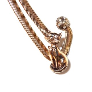 Vintage Cat Motif Gold  Rhinestone Hand Clip Snake Chain Necklace