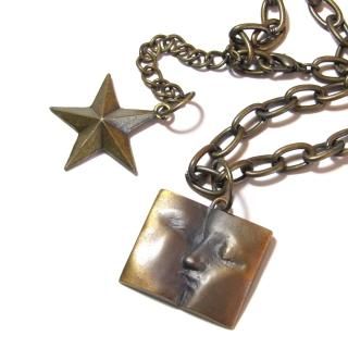 Vintage Trick Art Face Motif Bronze Pendant Necklace