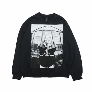 Tupac FXXK Finger Photo Crewneck Sweat (Black)