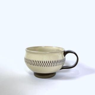 手付スープカップ 白地に帯かんな<p></p>小鹿田焼 小袋窯 小袋道明<p></p>大分