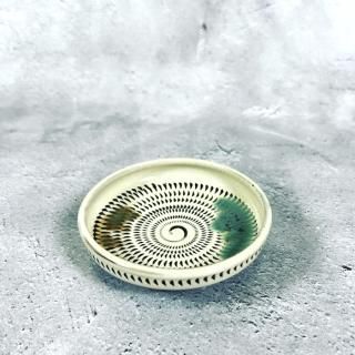 小鹿田焼 小袋窯 3.5寸切立皿 白地飛び鉋に飴と青