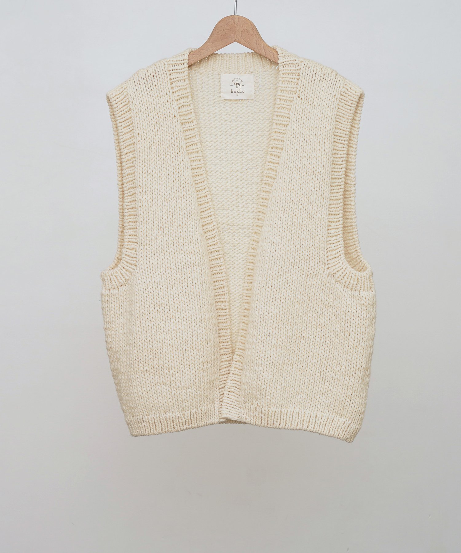 bukht / ֥եȡPeruvian Hand-knit Buttonless Vest ˥åȥ٥