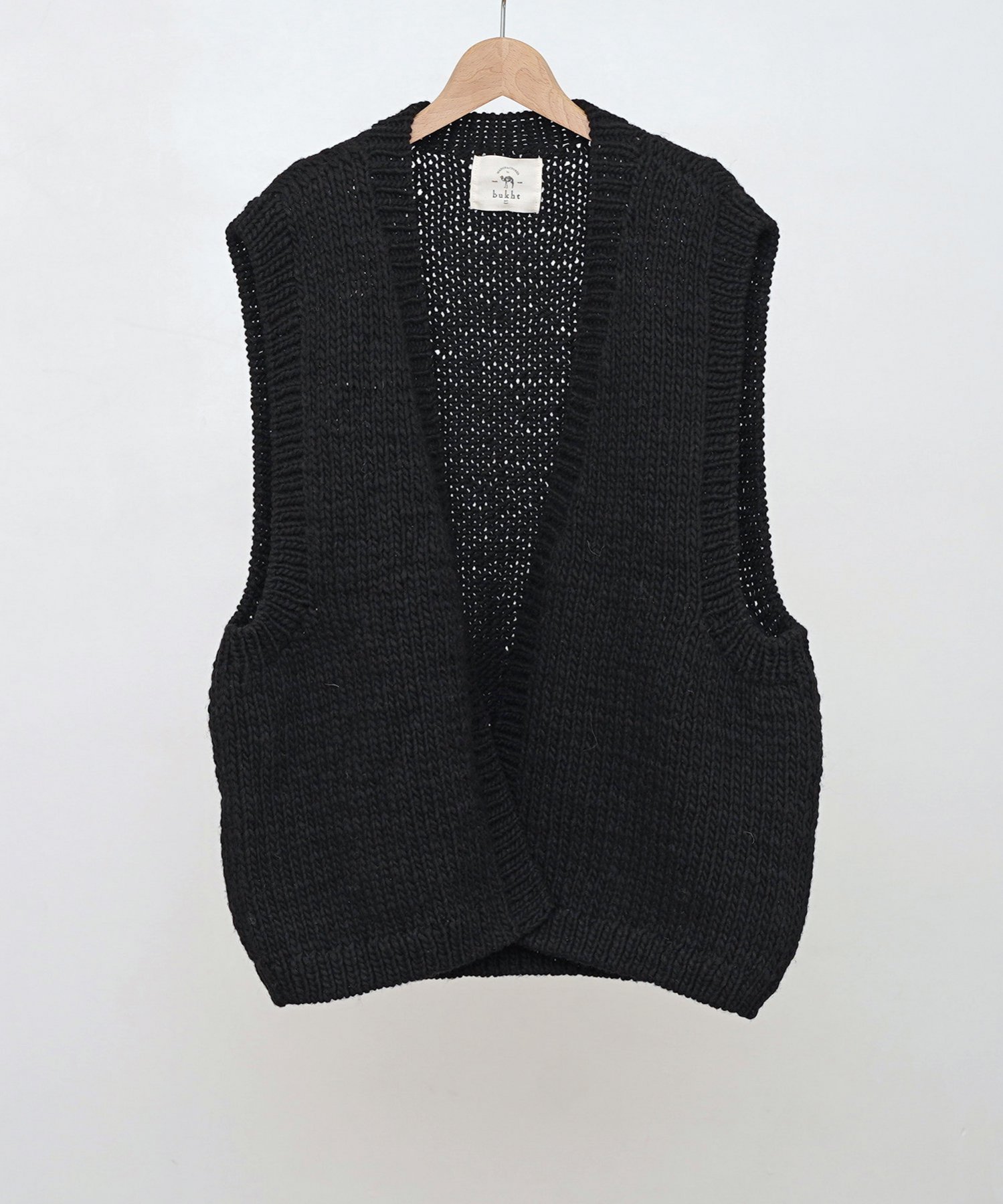 bukht / ֥եȡPeruvian Hand-knit Buttonless Vest ˥åȥ٥