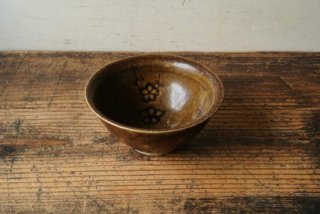 北斗窯　小森忍　梅花紋茶碗　図録掲載品