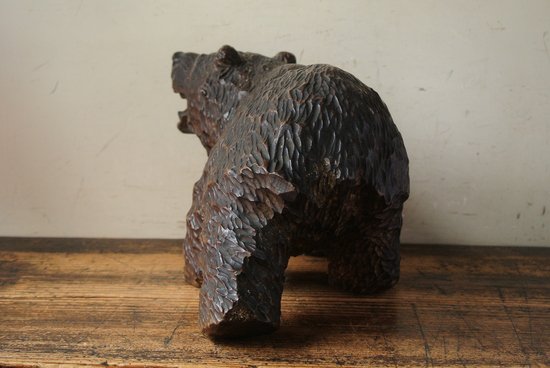 古い木彫り熊