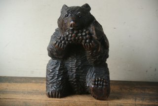 古い木彫り熊 「座り熊」