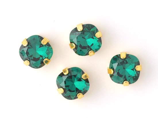 emerald green square glass beads 8mm