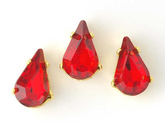 red tear glass with setting 13x8mm