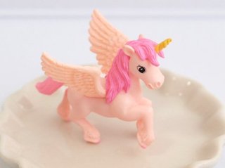 unicorn pink feather 6cmx5.5cm